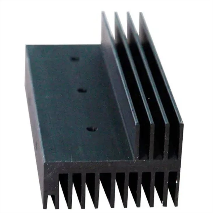 Dissipatore di calore in alluminio estruso con lavorazione CNC per telecomunicazioni